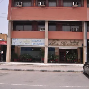 Le - Crown Bed & Breakfast Chandigarh